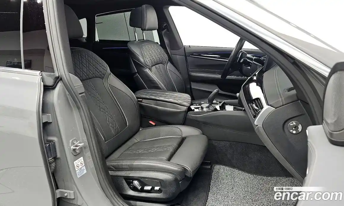 BMW 6 серия 2022 3.0 автомат (гидро), фото 17