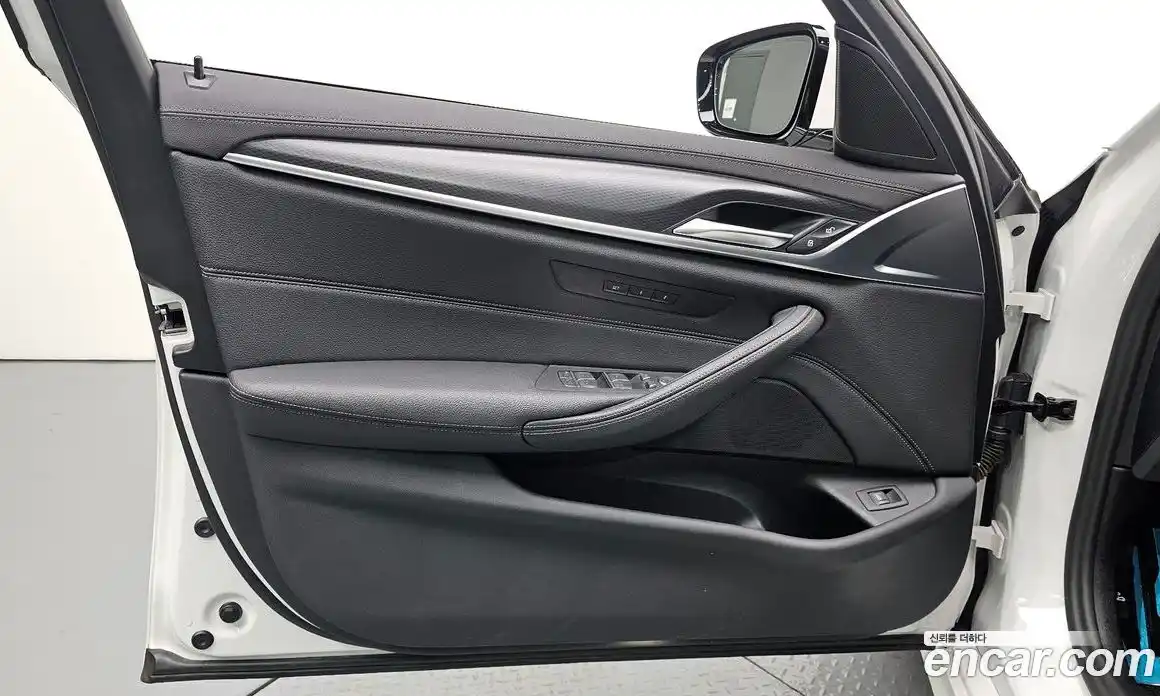 BMW 5 серия 2023 2.0 автомат (гидро), фото 14