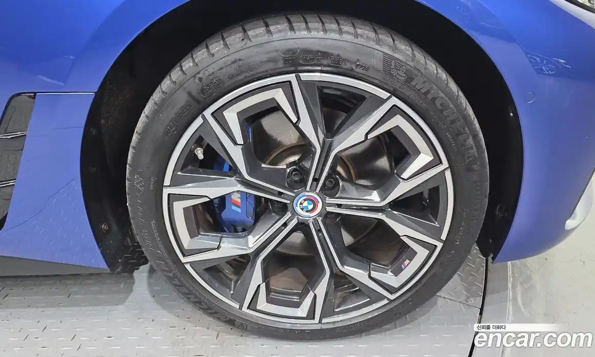 BMW i4 2023 0.2 автомат (гидро), фото 7