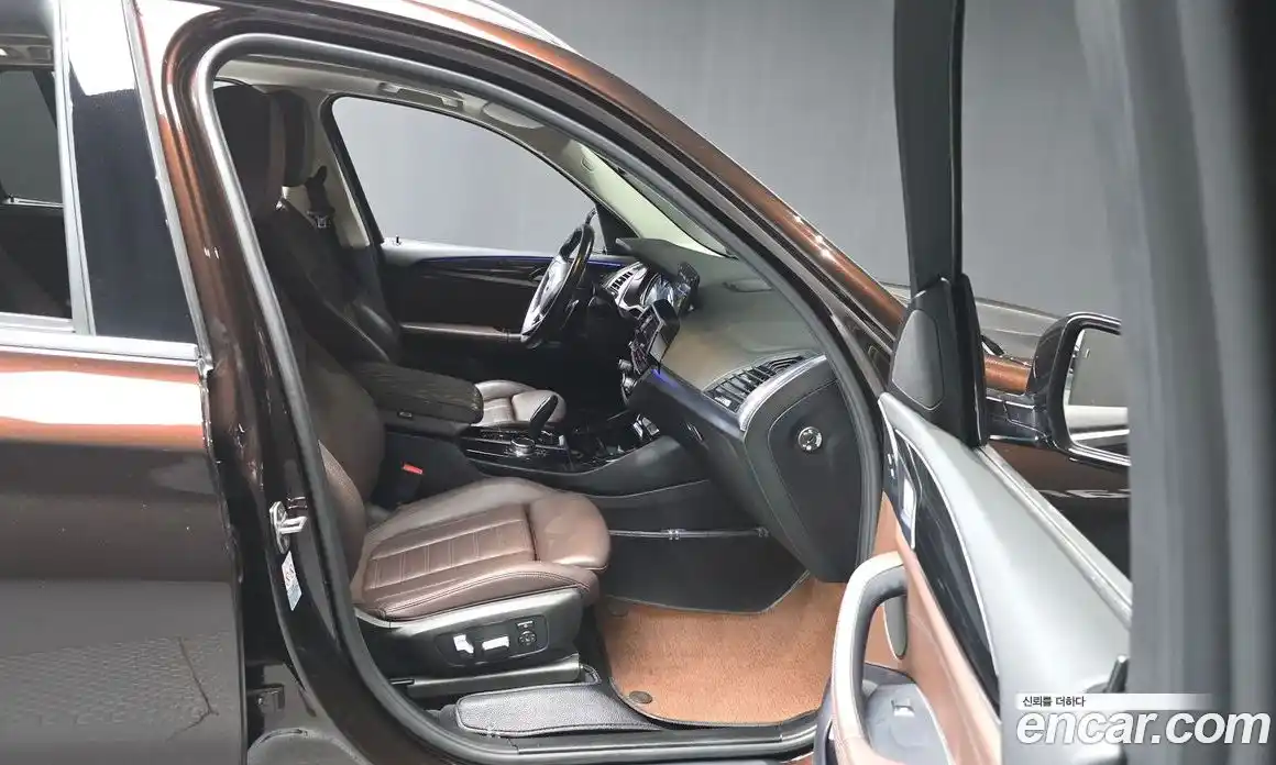 BMW X3 2018 2.0 автомат (гидро), фото 16