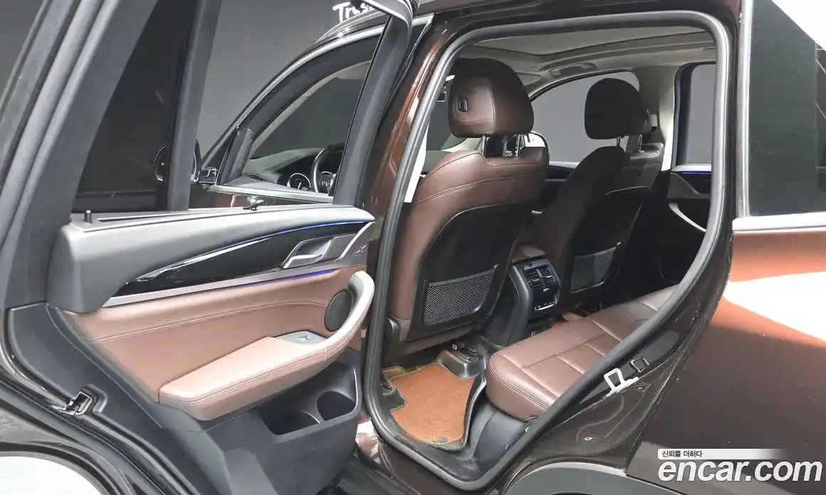 BMW X3 2018 2.0 автомат (гидро), фото 17