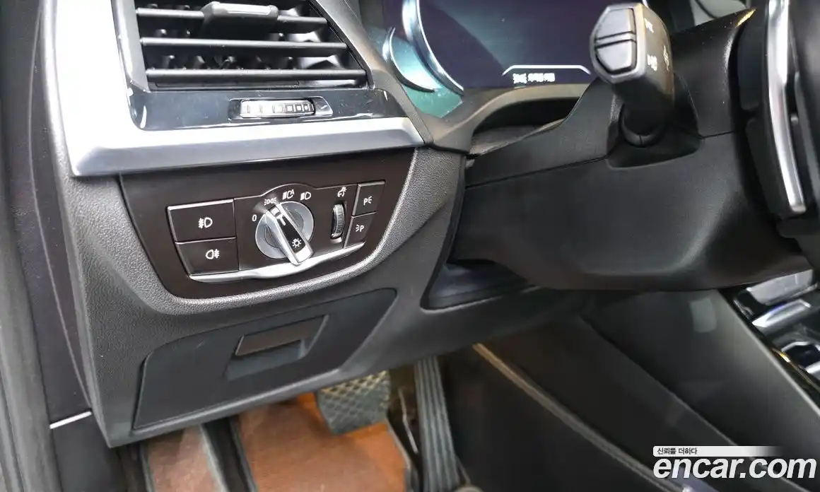BMW X3 2018 2.0 автомат (гидро), фото 26