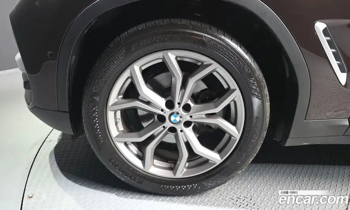 BMW X3 2018 2.0 автомат (гидро), фото 4