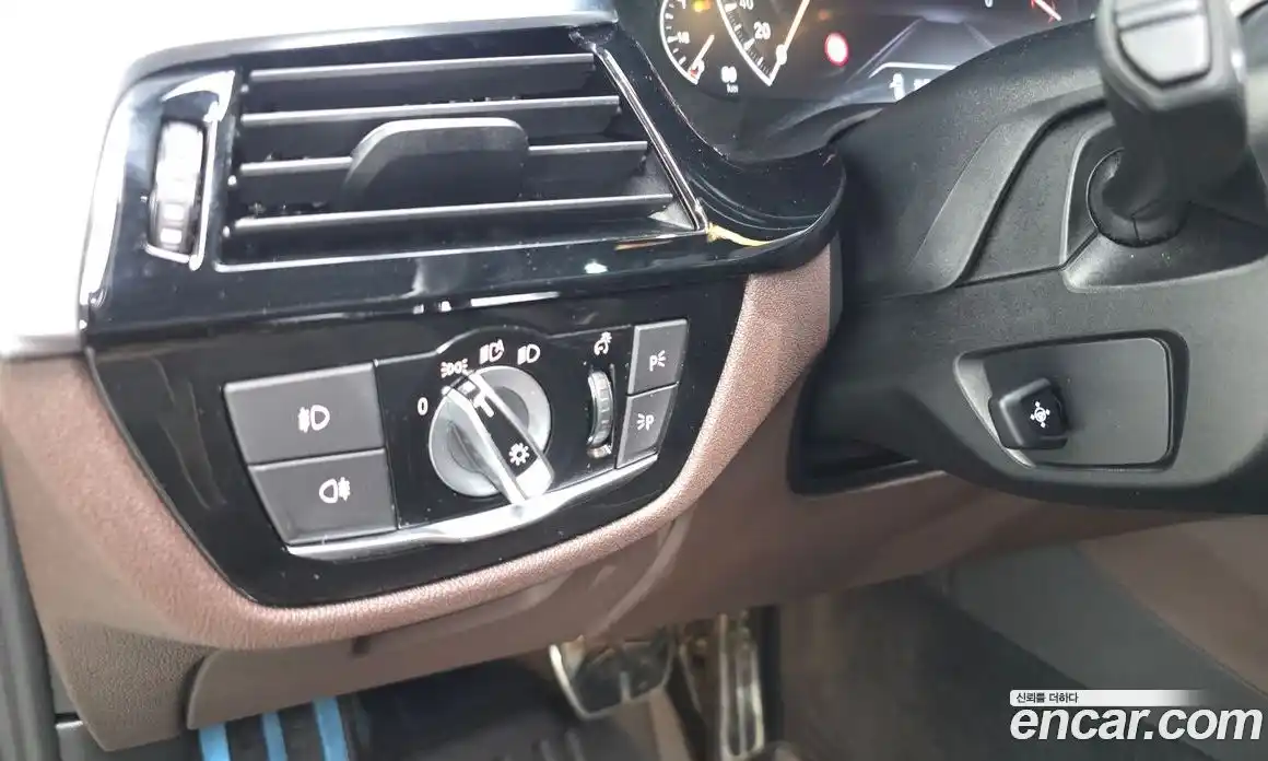 BMW 5 серия 2019 2.0 автомат (гидро), фото 26