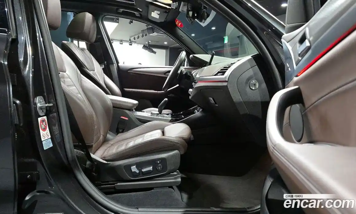 BMW X3 2018 2.0 автомат (гидро), фото 16