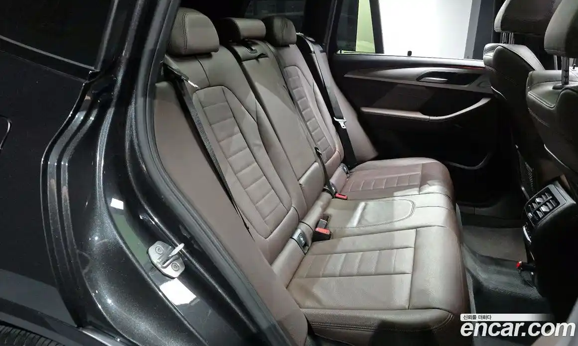 BMW X3 2018 2.0 автомат (гидро), фото 17