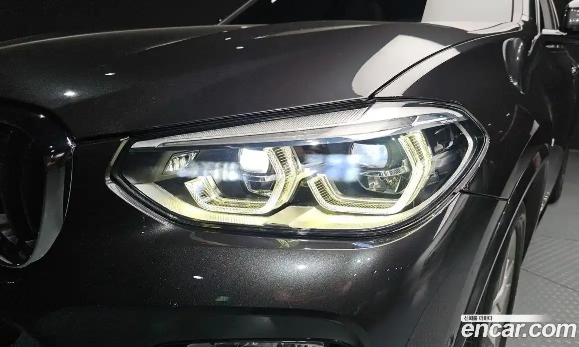 BMW X3 2018 2.0 автомат (гидро), фото 8