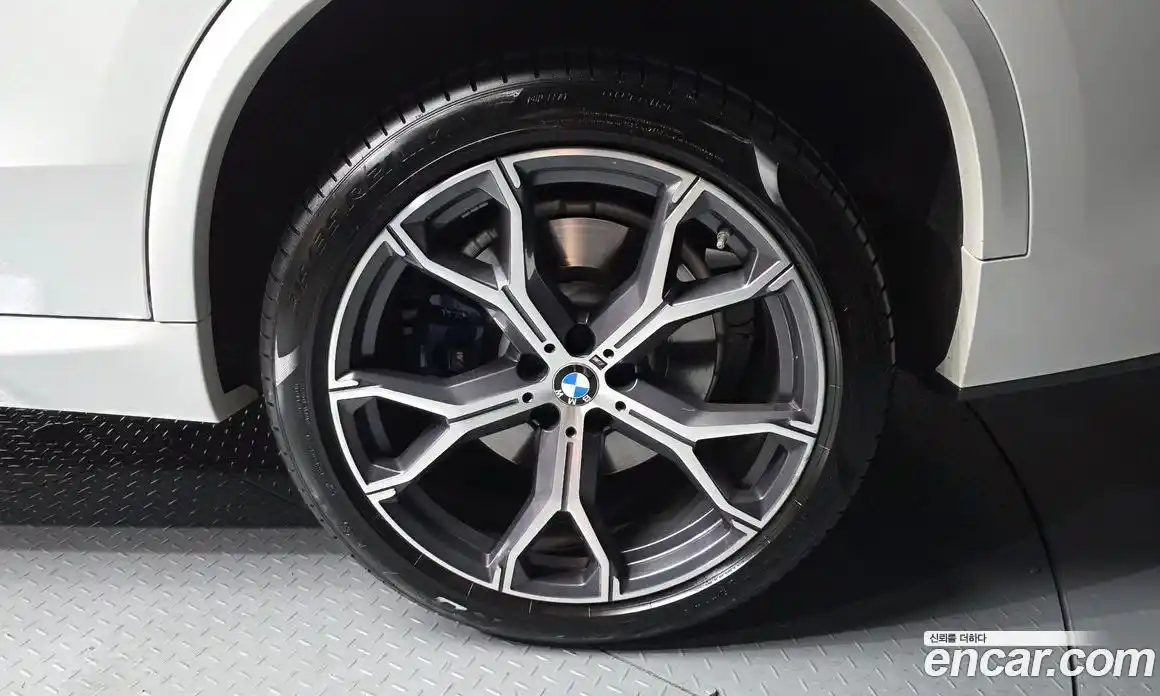 BMW X5 2021 3.0 автомат (гидро), фото 7