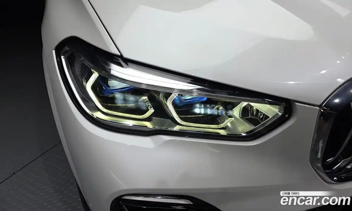 BMW X5 2021 3.0 автомат (гидро), фото 8