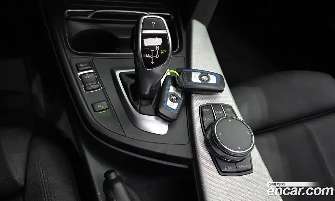 BMW 3 серия 2018 2.0 автомат (гидро), фото 9