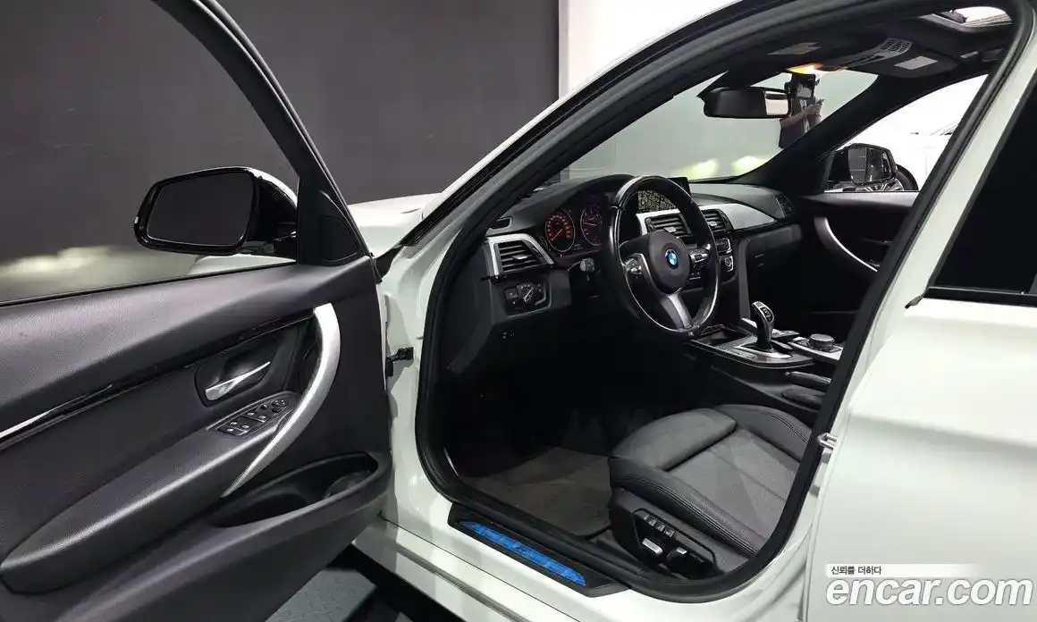 BMW 3 серия 2018 2.0 автомат (гидро), фото 10