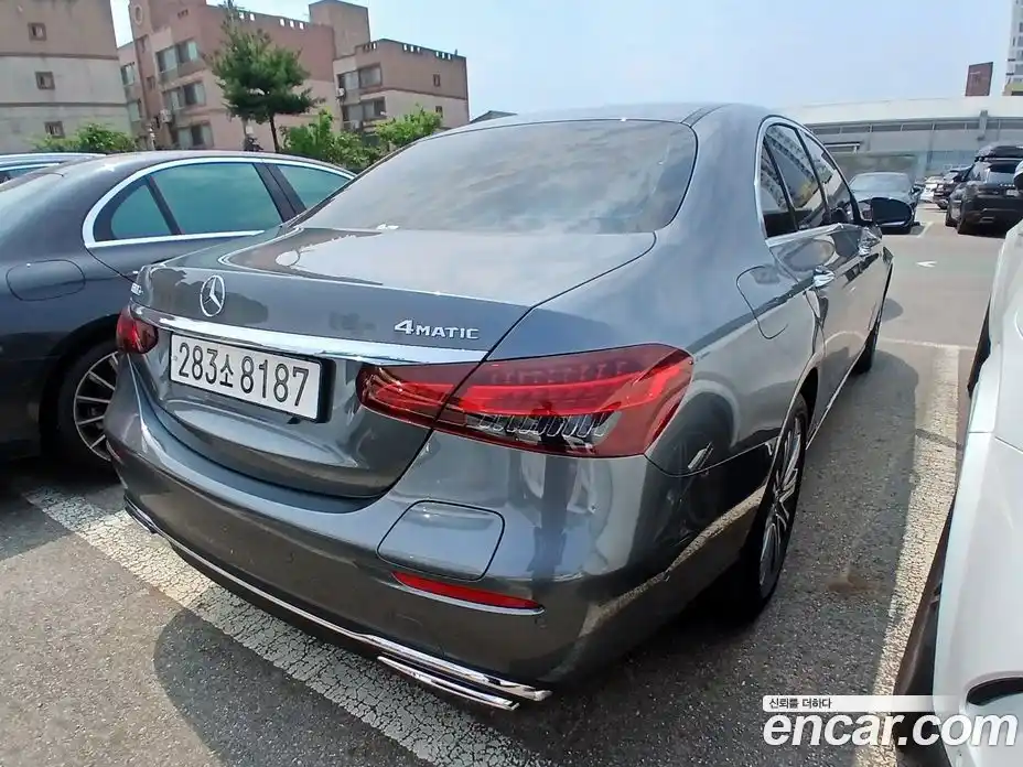 Mercedes-Benz E-Class 2023 2.0 автомат (гидро), фото 5