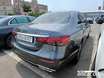Mercedes-Benz E-Class 2023 2.0 автомат (гидро), миниатюра 5