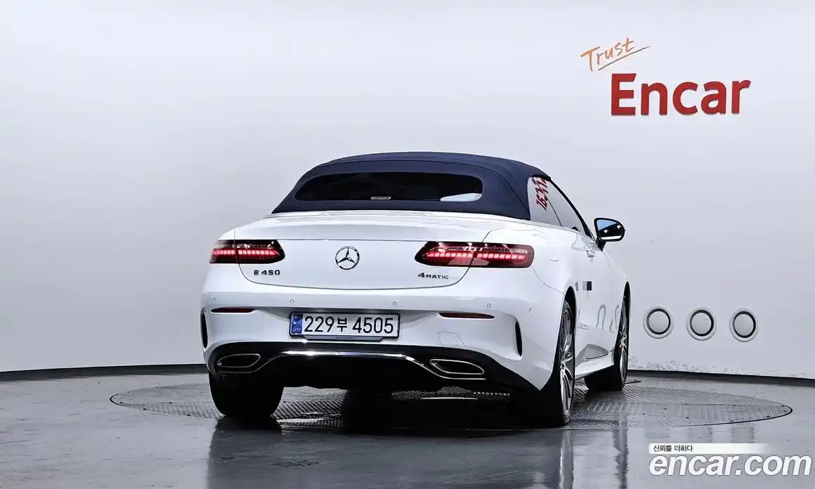 Mercedes-Benz E-Class 2023 3.0 автомат (гидро), фото 4