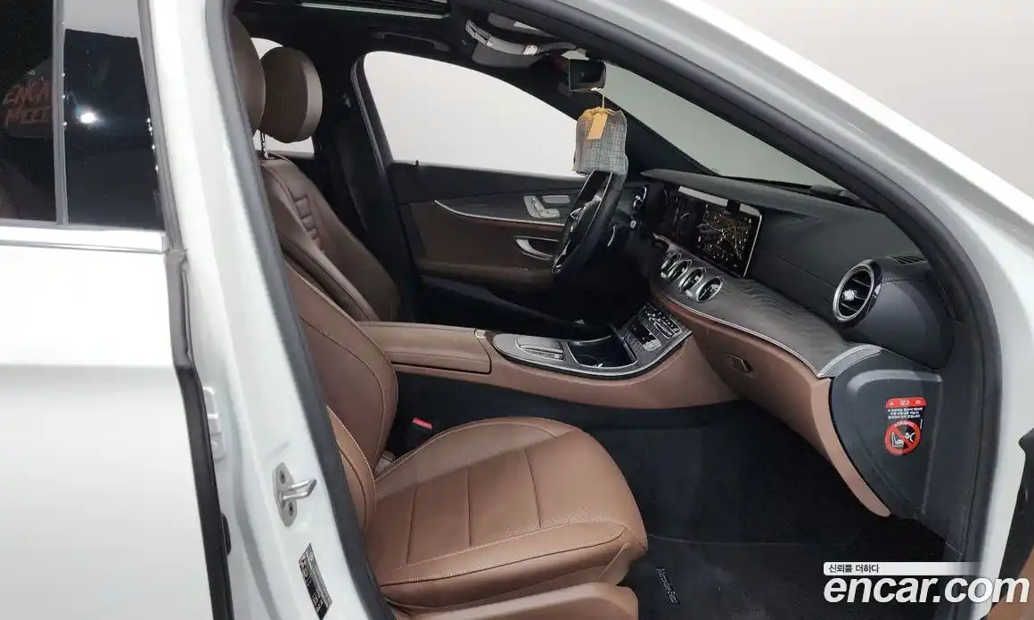 Mercedes-Benz E-Class 2022 2.0 автомат (гидро), фото 16