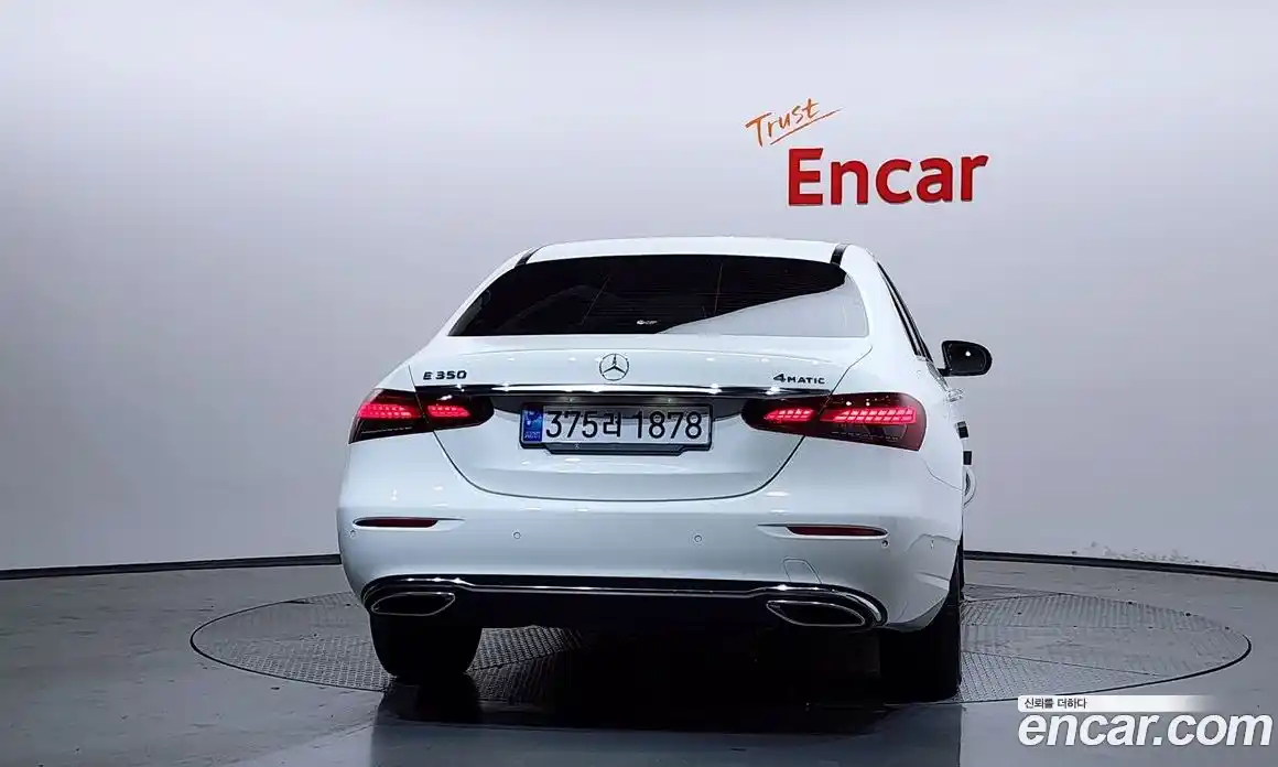 Mercedes-Benz E-Class 2022 2.0 автомат (гидро), фото 4