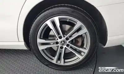 Mercedes-Benz E-Class 2022 2.0 автомат (гидро), миниатюра 7