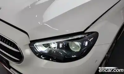 Mercedes-Benz E-Class 2022 2.0 автомат (гидро), миниатюра 8