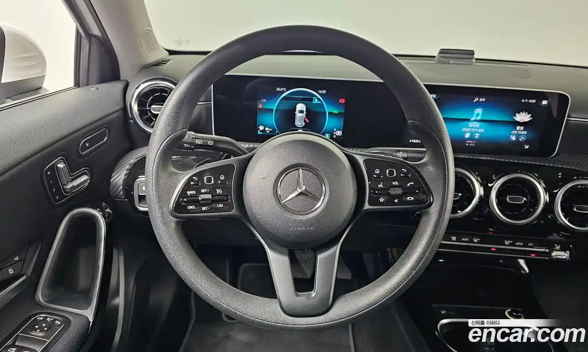 Mercedes-Benz A-Class 2019 2.0 гидро, фото 12 Mercedes-Benz A-Class 2019 2.0 гидро, фото 12