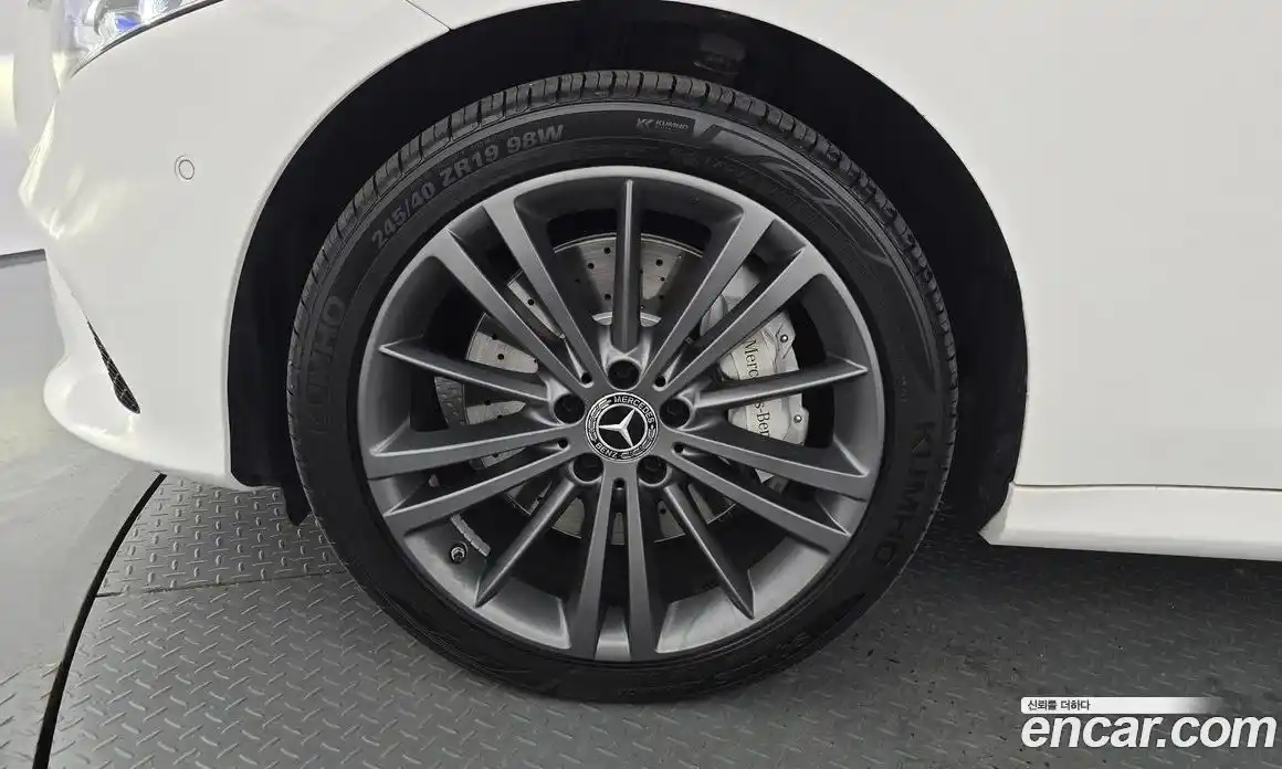 Mercedes-Benz CLS-Class 2018 2.9 гидро, фото 5 Mercedes-Benz CLS-Class 2018 2.9 гидро, фото 5