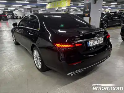 Mercedes-Benz E-Class 2022 2.0 автомат (гидро), миниатюра 2