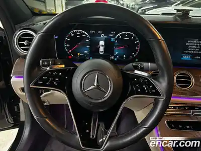Mercedes-Benz E-Class 2022 2.0 автомат (гидро), миниатюра 6