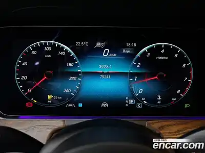 Mercedes-Benz E-Class 2022 2.0 автомат (гидро), миниатюра 8