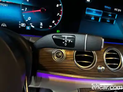 Mercedes-Benz E-Class 2022 2.0 автомат (гидро), миниатюра 9