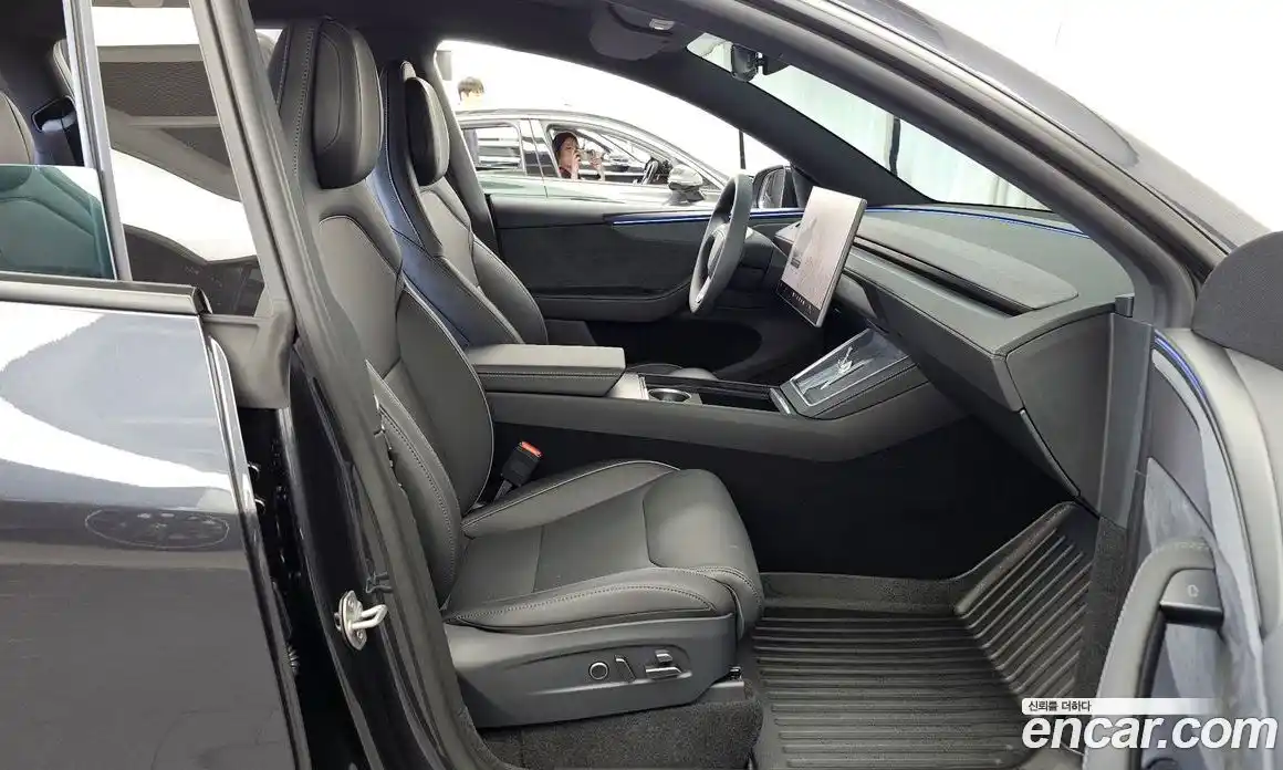 Tesla Model Y 2026 0.2 автомат (гидро), фото 17 Tesla Model Y 2026 0.2 автомат (гидро), фото 17