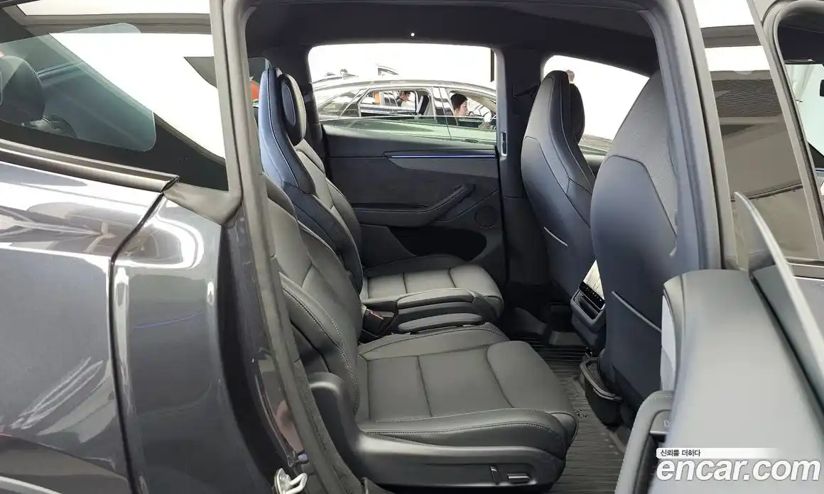 Tesla Model Y 2026 0.2 автомат (гидро), фото 18 Tesla Model Y 2026 0.2 автомат (гидро), фото 18