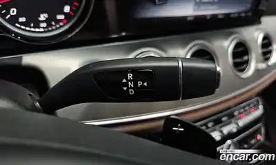 Mercedes-Benz E-Class 2018 2.0 автомат (гидро), миниатюра 11