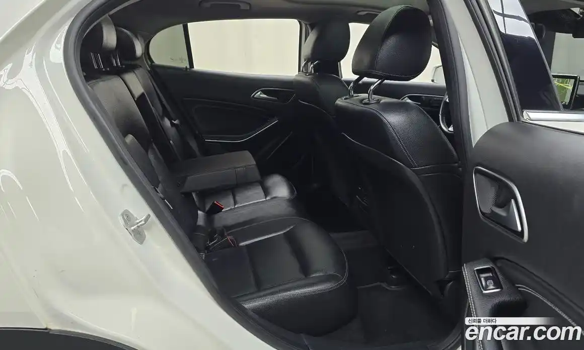 Mercedes-Benz GLA-Class 2016 2.1 гидро, фото 12 Mercedes-Benz GLA-Class 2016 2.1 гидро, фото 12