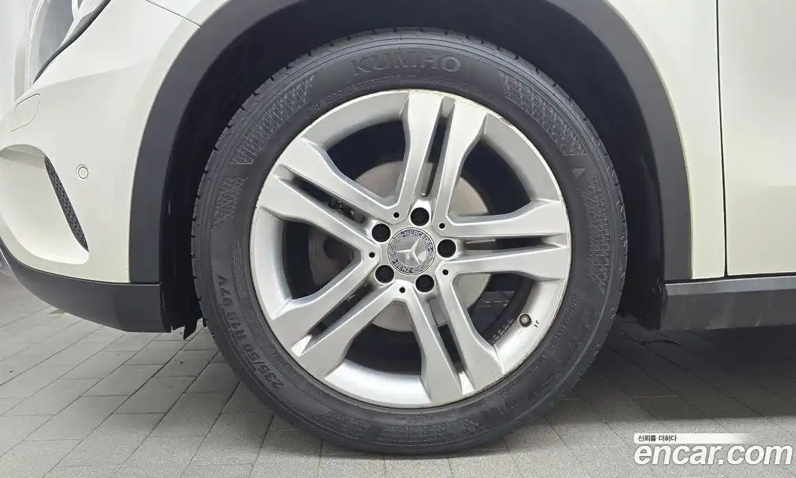 Mercedes-Benz GLA-Class 2016 2.1 гидро, фото 5 Mercedes-Benz GLA-Class 2016 2.1 гидро, фото 5