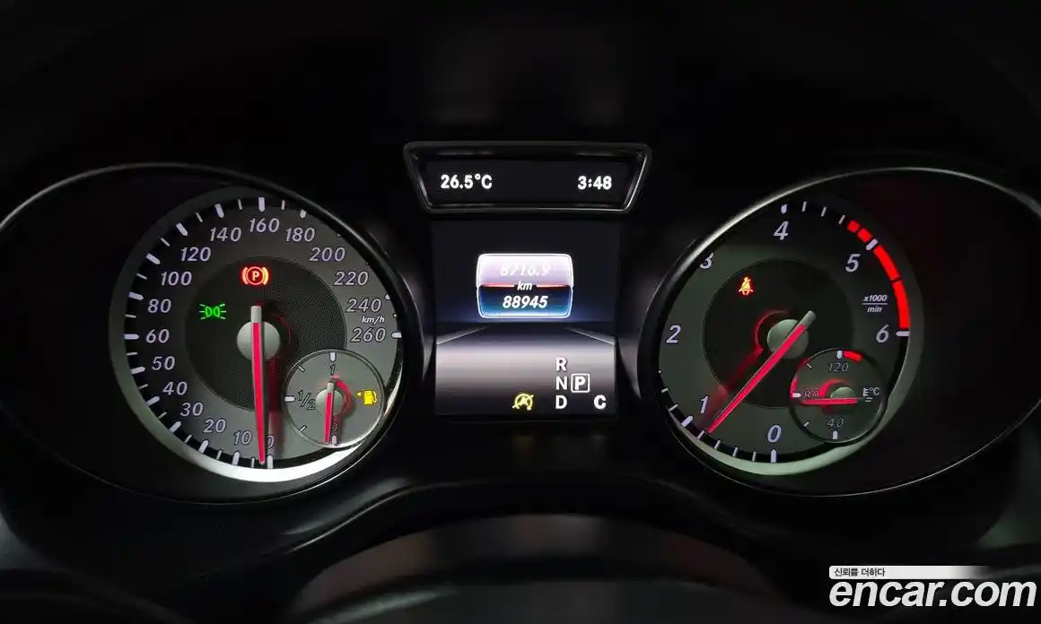 Mercedes-Benz GLA-Class 2016 2.1 гидро, фото 8 Mercedes-Benz GLA-Class 2016 2.1 гидро, фото 8