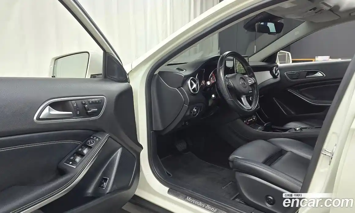 Mercedes-Benz GLA-Class 2016 2.1 гидро, фото 10 Mercedes-Benz GLA-Class 2016 2.1 гидро, фото 10