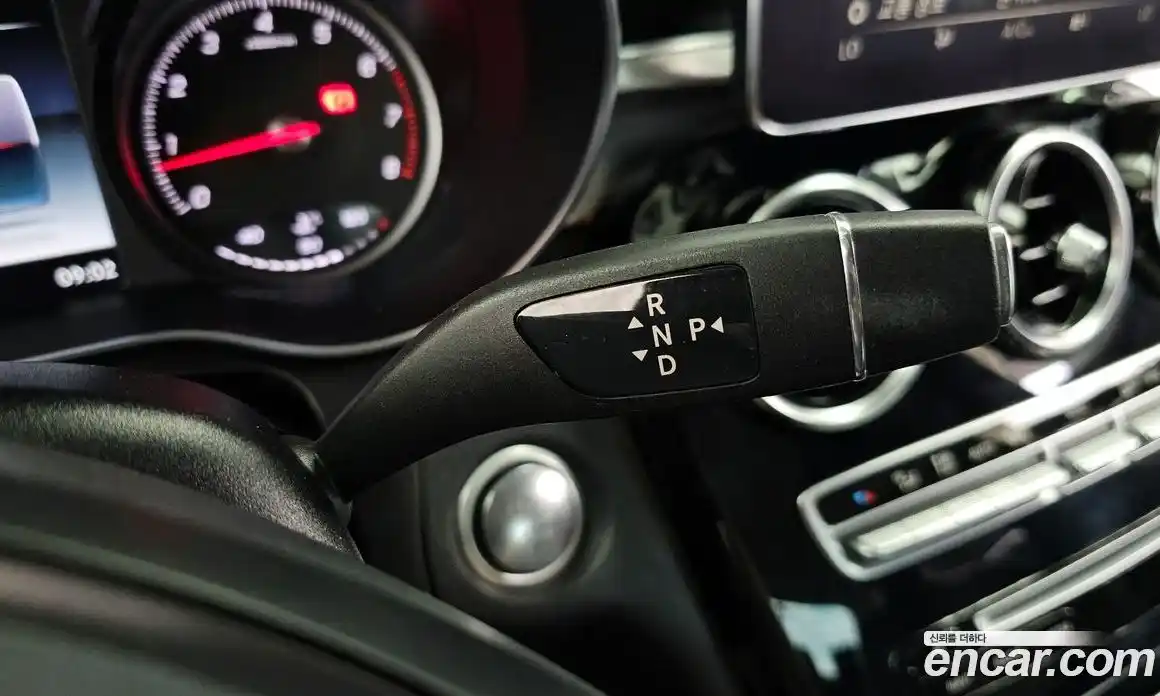 Mercedes-Benz C-Class 2018 2.0 гидро, фото 12 Mercedes-Benz C-Class 2018 2.0 гидро, фото 12