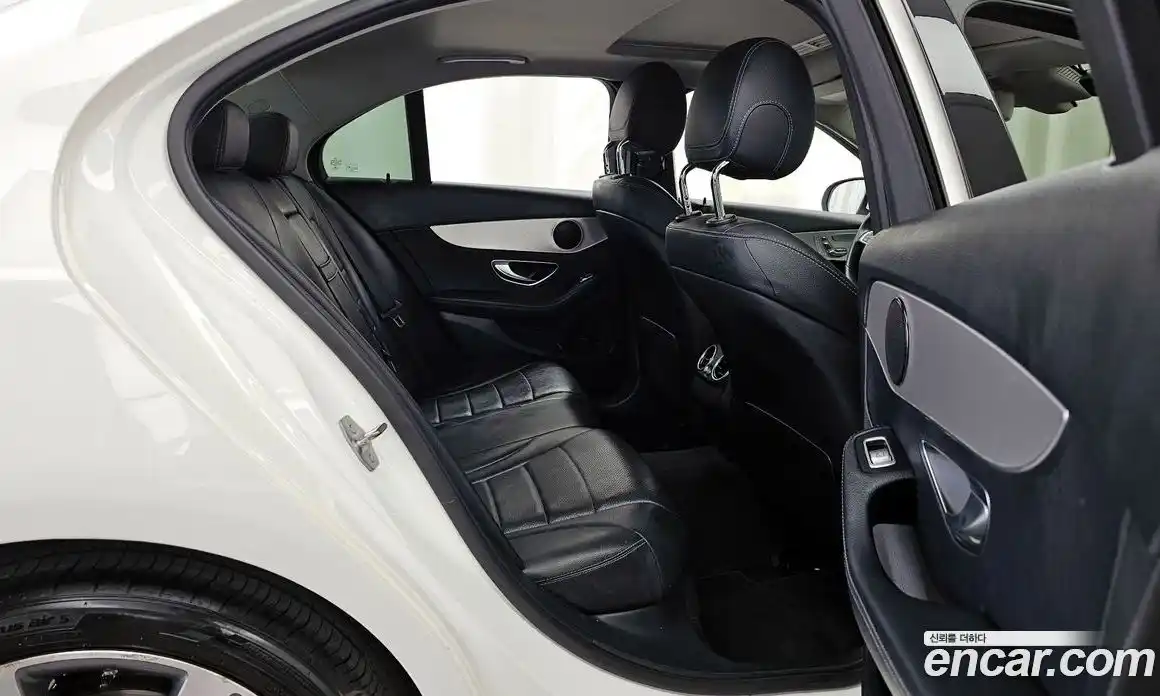 Mercedes-Benz C-Class 2018 2.0 гидро, фото 18 Mercedes-Benz C-Class 2018 2.0 гидро, фото 18