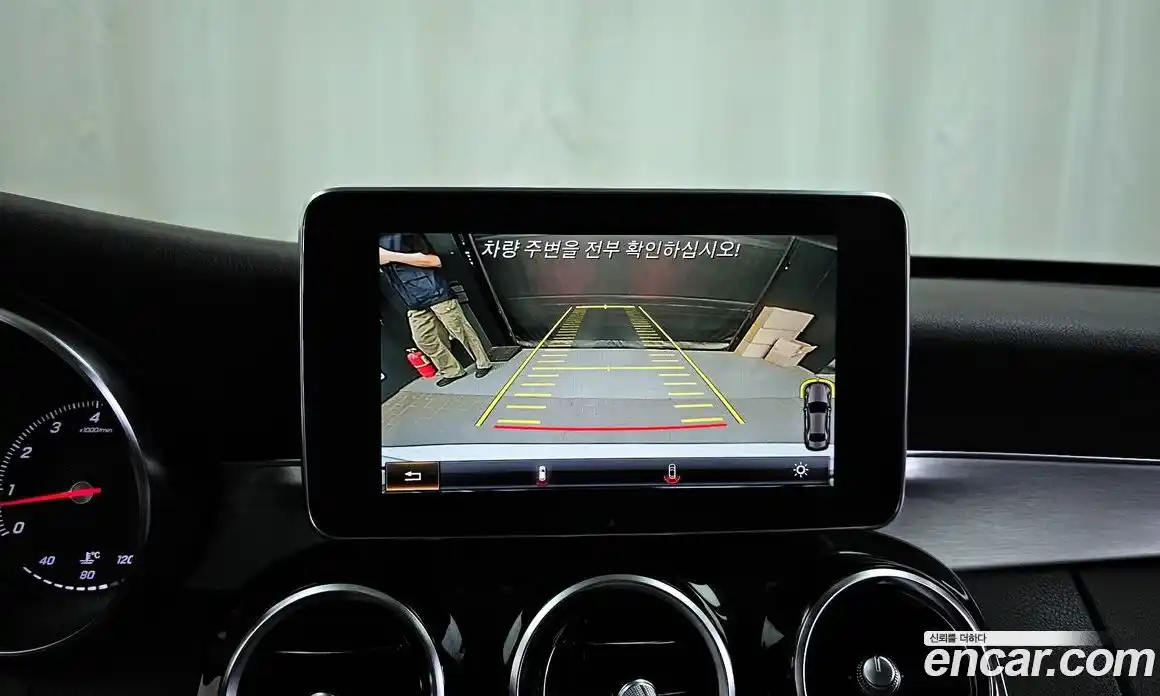 Mercedes-Benz C-Class 2018 2.0 гидро, фото 21 Mercedes-Benz C-Class 2018 2.0 гидро, фото 21