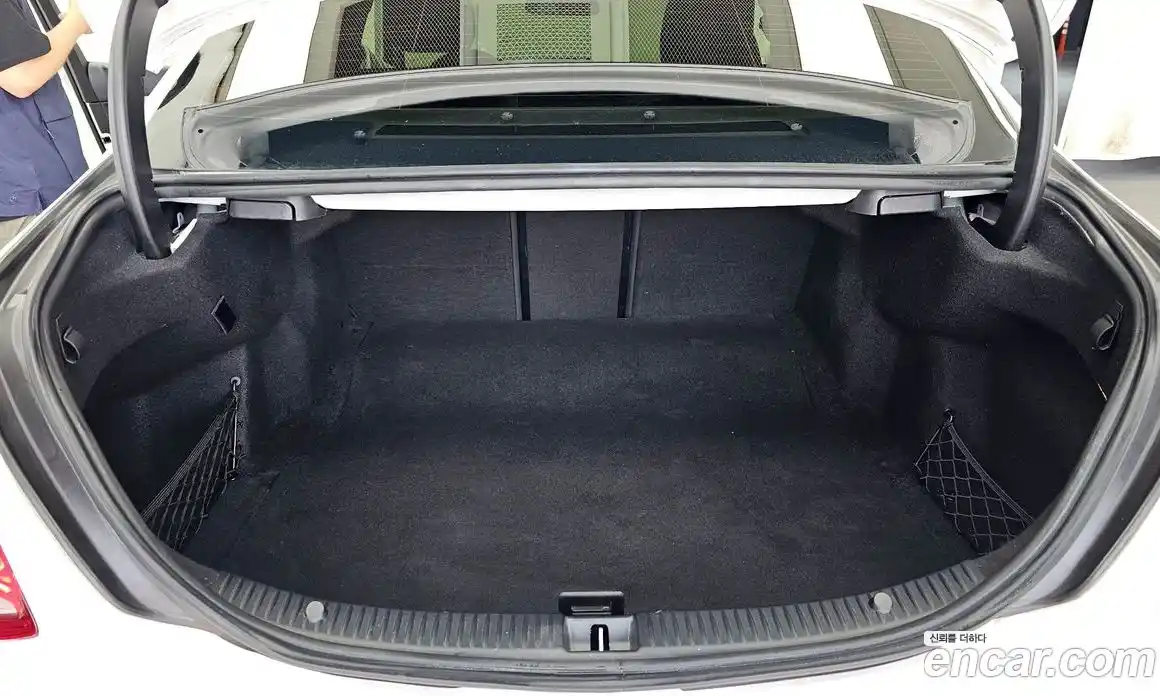 Mercedes-Benz C-Class 2018 2.0 гидро, фото 26 Mercedes-Benz C-Class 2018 2.0 гидро, фото 26