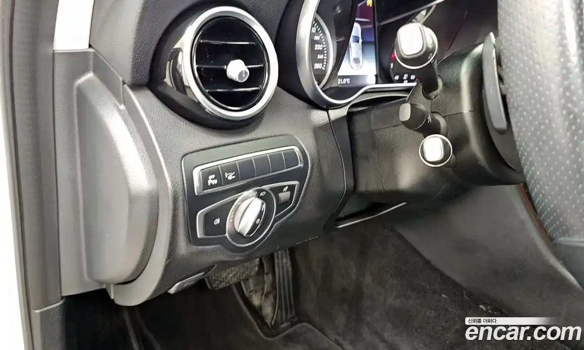 Mercedes-Benz C-Class 2018 2.0 гидро, фото 28 Mercedes-Benz C-Class 2018 2.0 гидро, фото 28