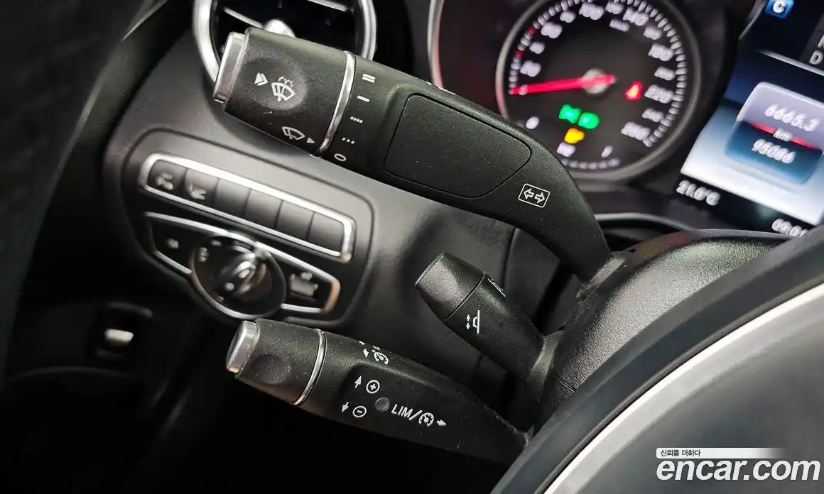 Mercedes-Benz C-Class 2018 2.0 гидро, фото 29 Mercedes-Benz C-Class 2018 2.0 гидро, фото 29