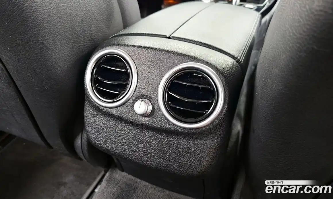 Mercedes-Benz C-Class 2018 2.0 гидро, фото 31 Mercedes-Benz C-Class 2018 2.0 гидро, фото 31