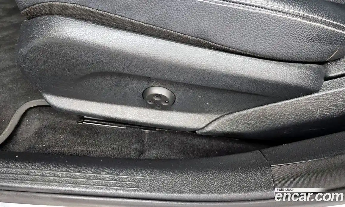 Mercedes-Benz C-Class 2018 2.0 гидро, фото 32 Mercedes-Benz C-Class 2018 2.0 гидро, фото 32