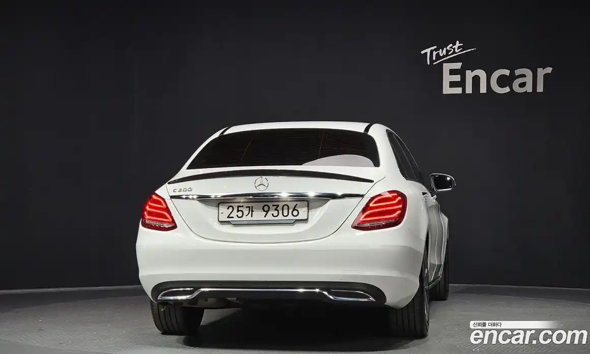 Mercedes-Benz C-Class 2018 2.0 гидро, фото 4 Mercedes-Benz C-Class 2018 2.0 гидро, фото 4