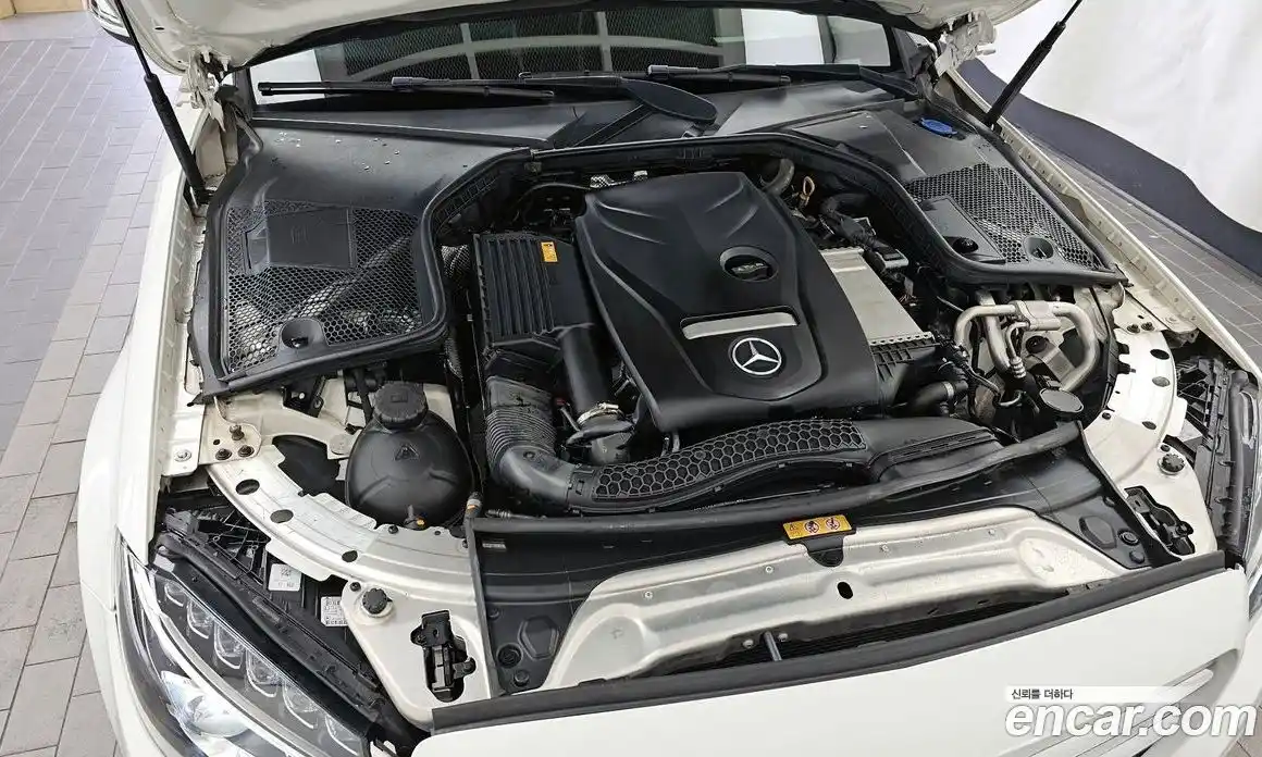 Mercedes-Benz C-Class 2018 2.0 гидро, фото 6 Mercedes-Benz C-Class 2018 2.0 гидро, фото 6