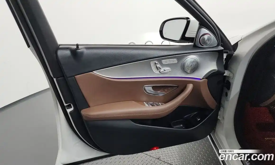Mercedes-Benz E-Class 2019 2.0 автомат (гидро), фото 14
