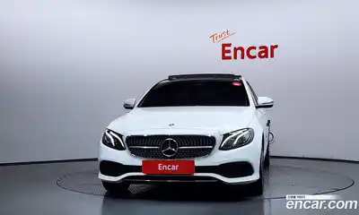 Mercedes-Benz E-Class 2019 2.0 автомат (гидро), миниатюра 3