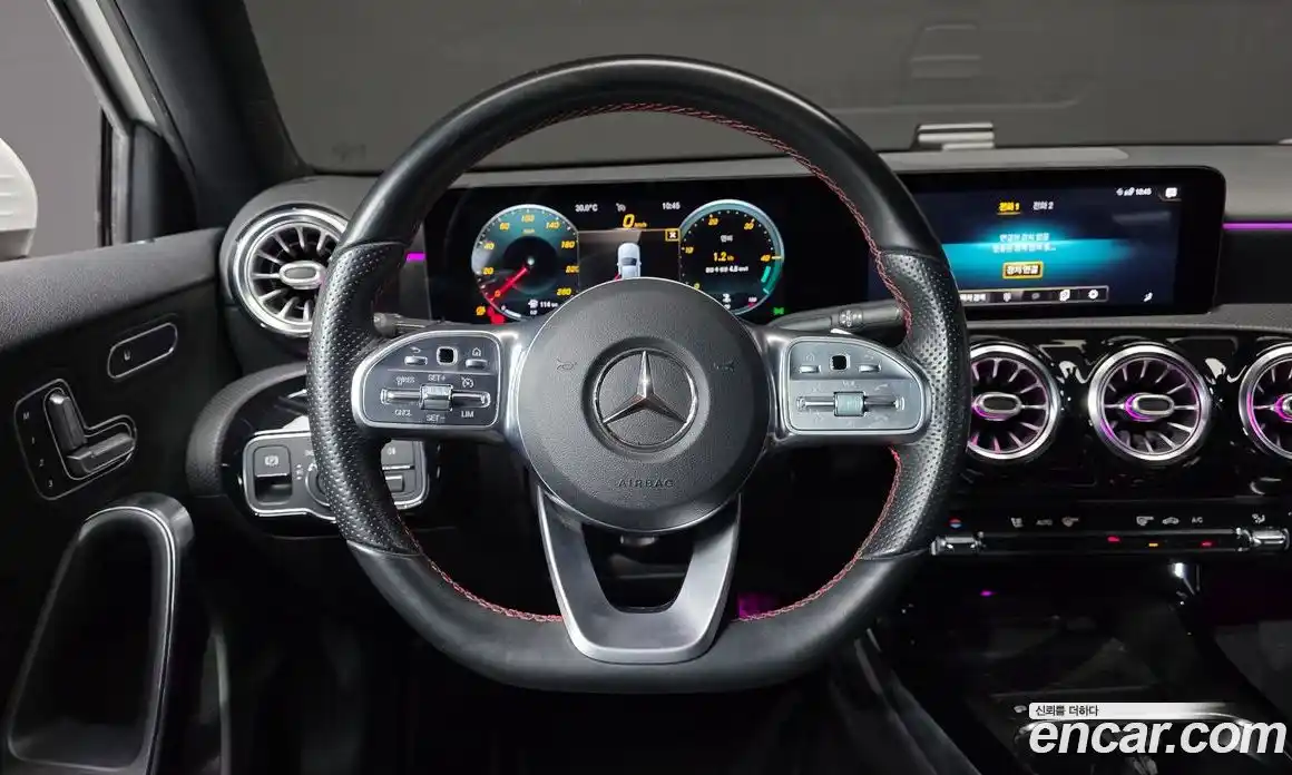 Mercedes-Benz A-Class 2021 2.0 гидро, фото 19