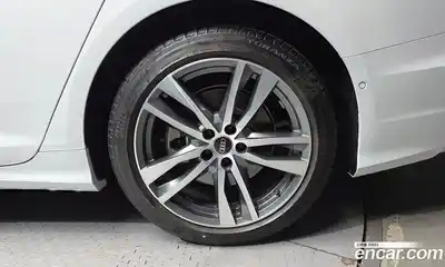 Audi A6 2022 2.0 автомат (гидро), миниатюра 7