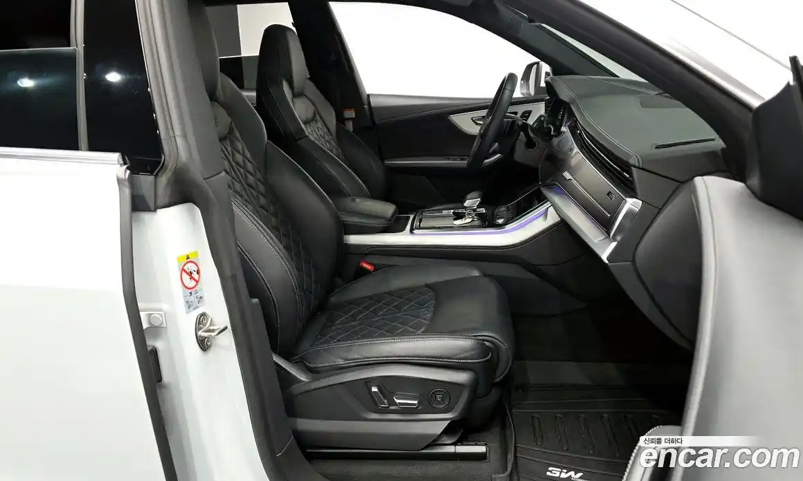 Audi Q8 2021 3.0 автомат (гидро), фото 16